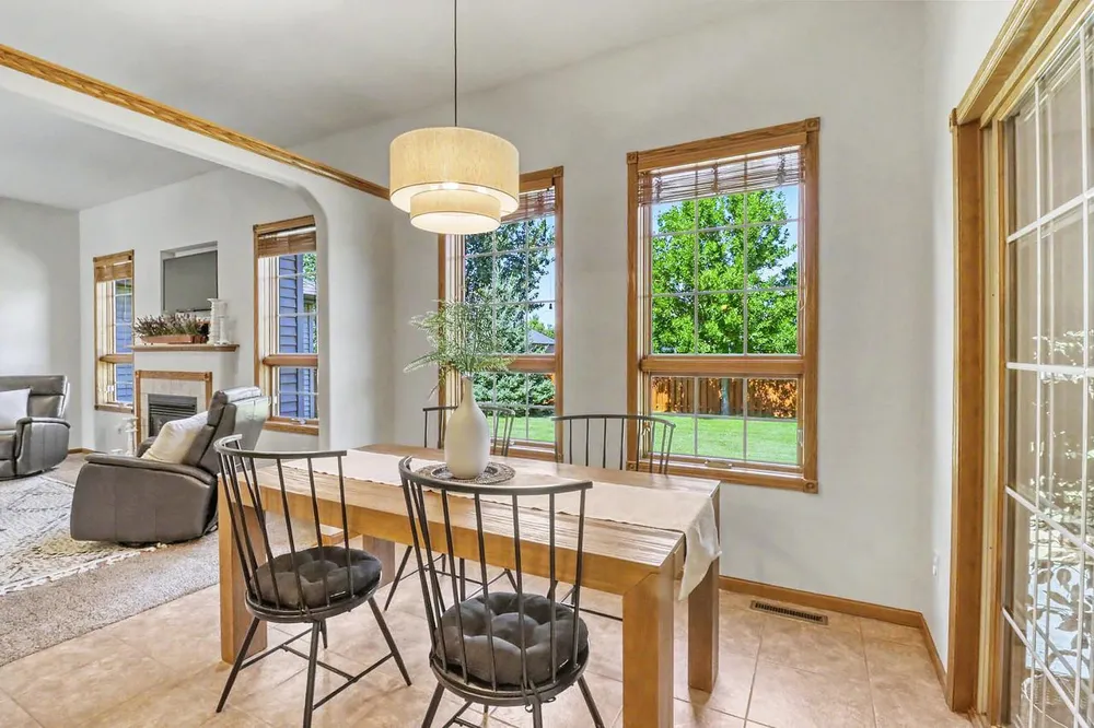 555 Queens Court Moorhead, MN 56560