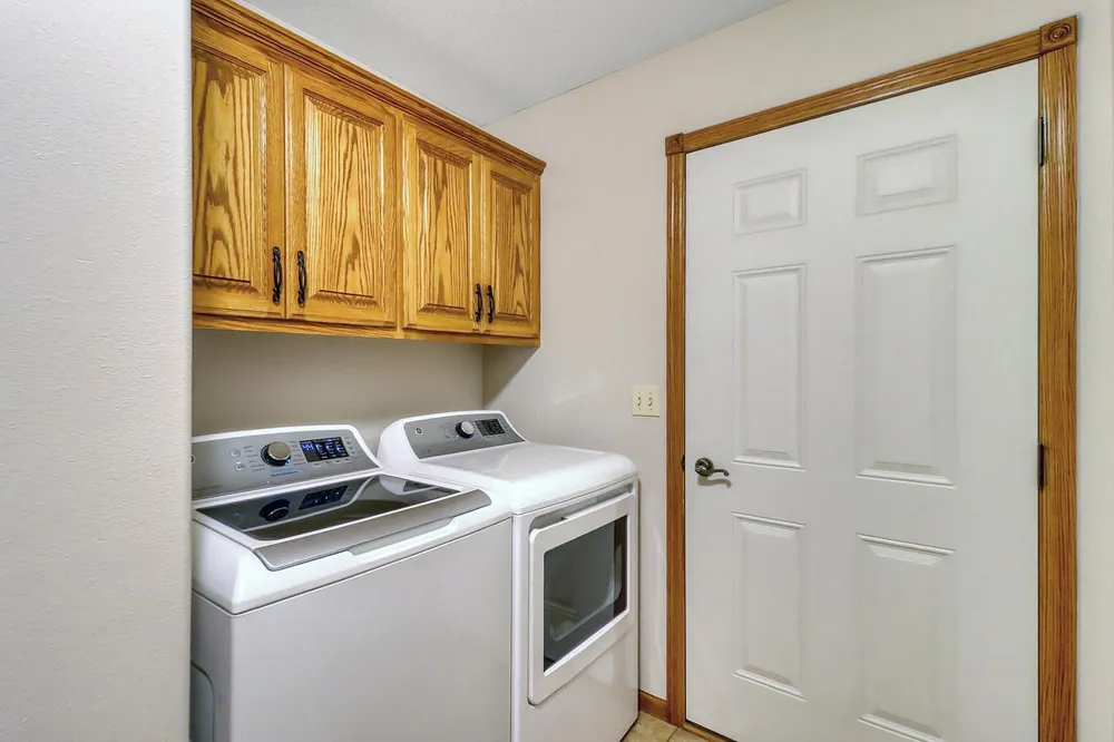 555 Queens Court Moorhead, MN 56560
