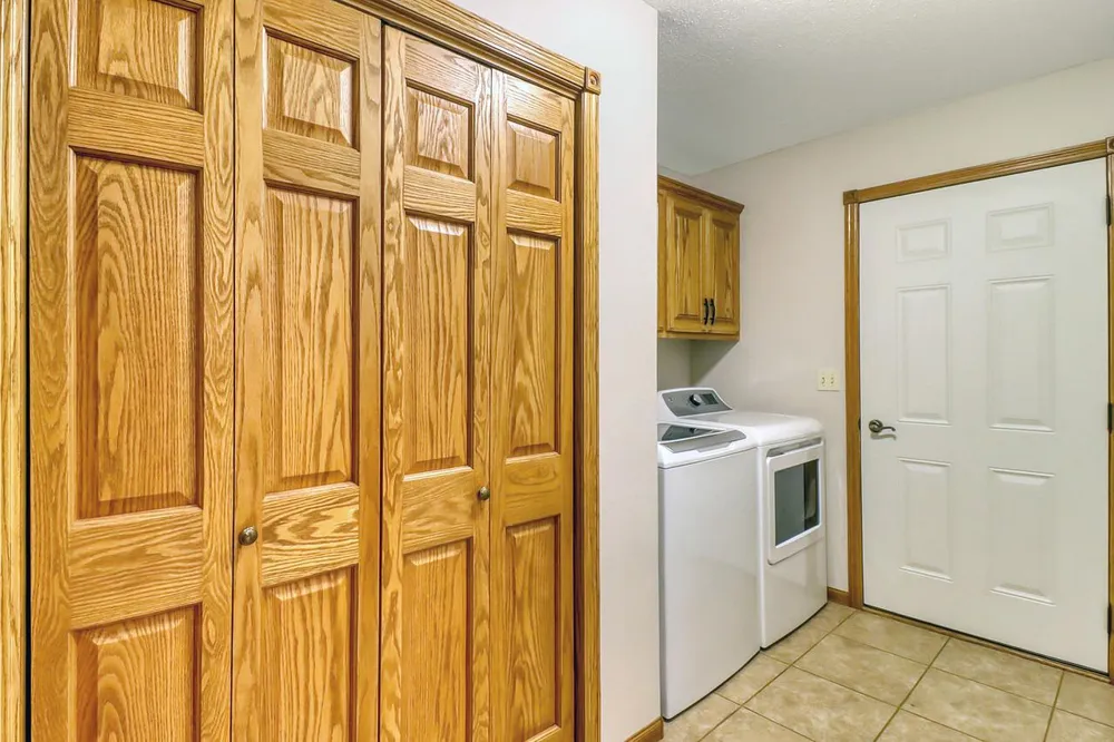 555 Queens Court Moorhead, MN 56560