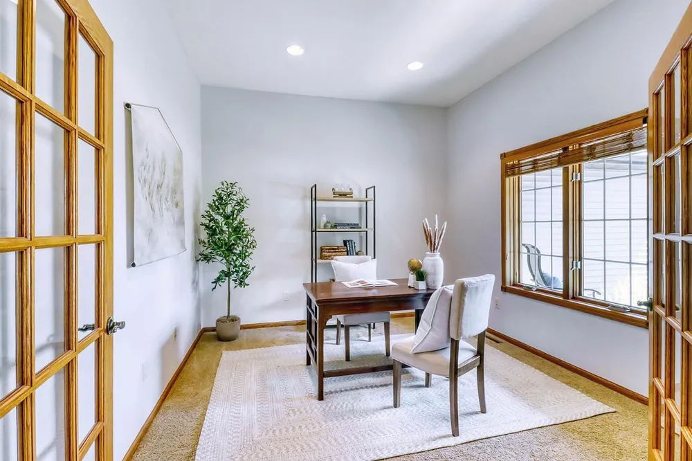 555 Queens Court Moorhead, MN 56560