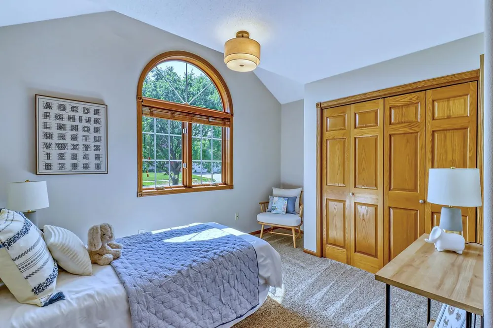 555 Queens Court Moorhead, MN 56560