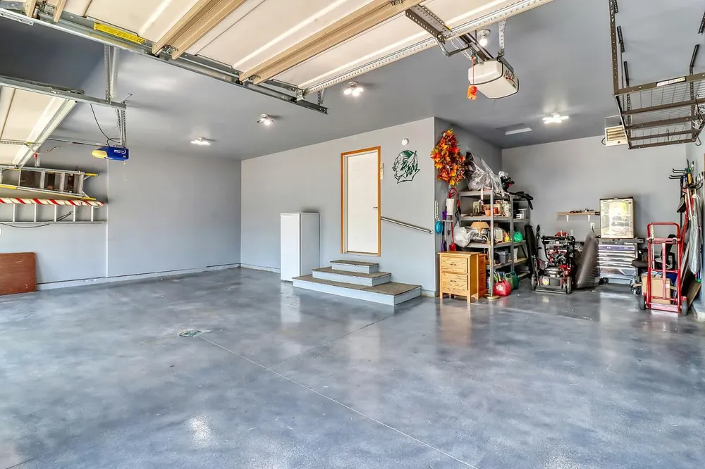 555 Queens Court Moorhead, MN 56560
