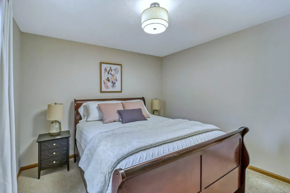 555 Queens Court Moorhead, MN 56560