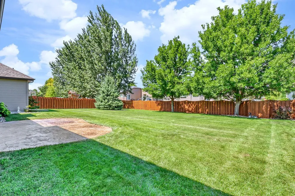 555 Queens Court Moorhead, MN 56560