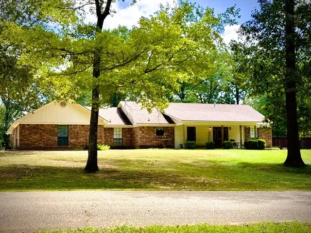 103 Dogwood Drive Springhill, LA 71075