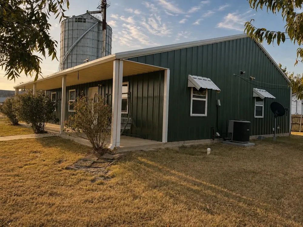 702 Main Street Windom, TX 75492