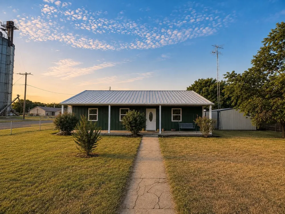 702 Main Street Windom, TX 75492