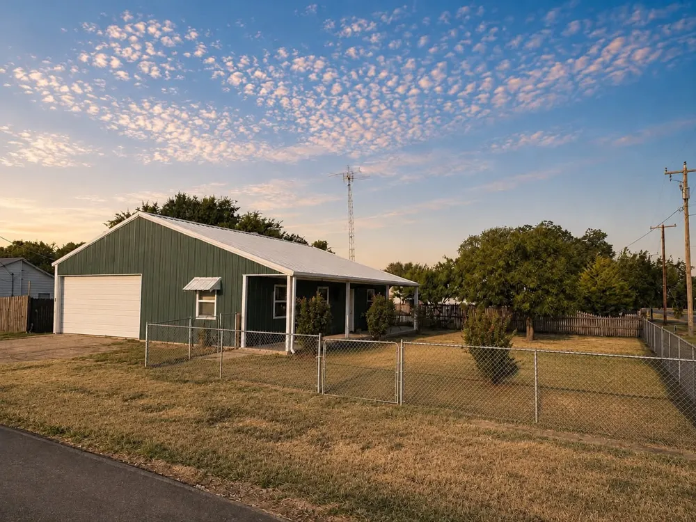 702 Main Street Windom, TX 75492