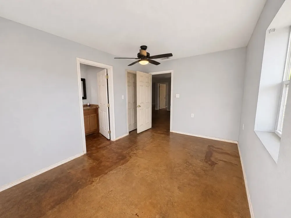 702 Main Street Windom, TX 75492