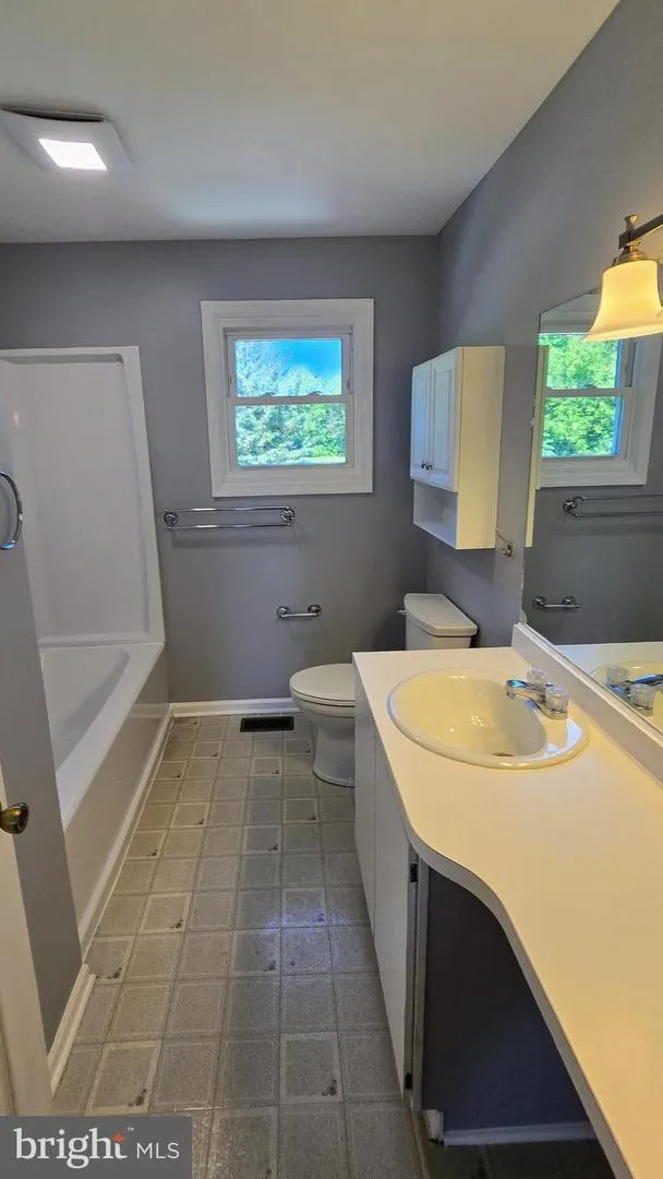 508 VALLEY FORGE ROAD Lansdale, PA 19446
