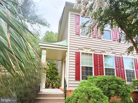 1274 VINTAGE PLACE