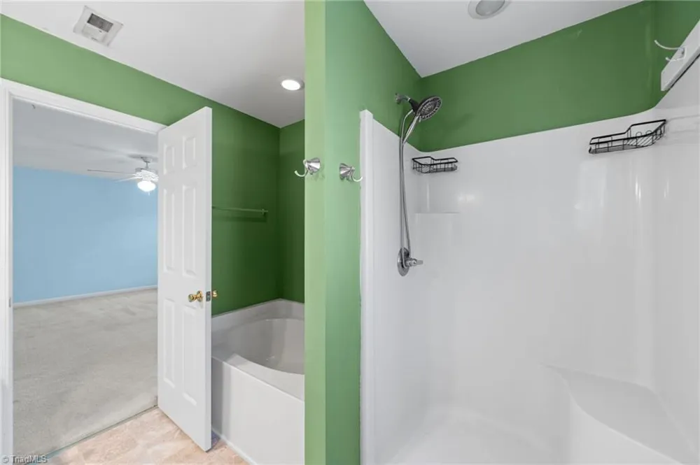 122 Eagle Point Court Kernersville, NC 27284