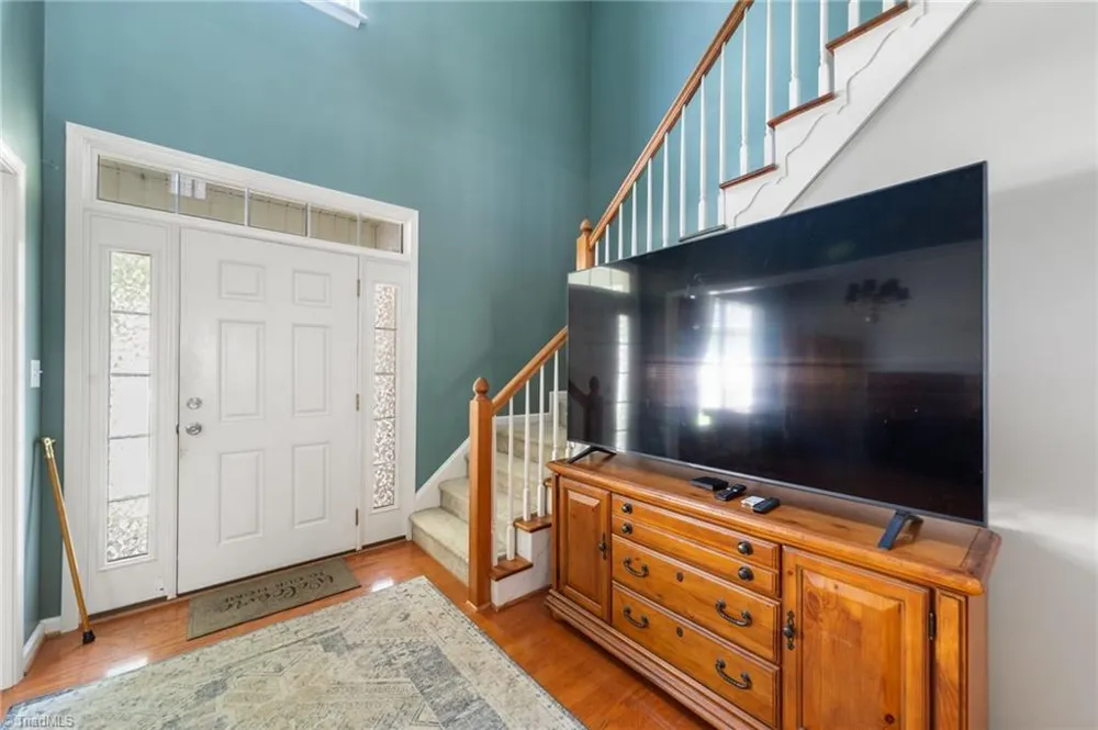 122 Eagle Point Court Kernersville, NC 27284