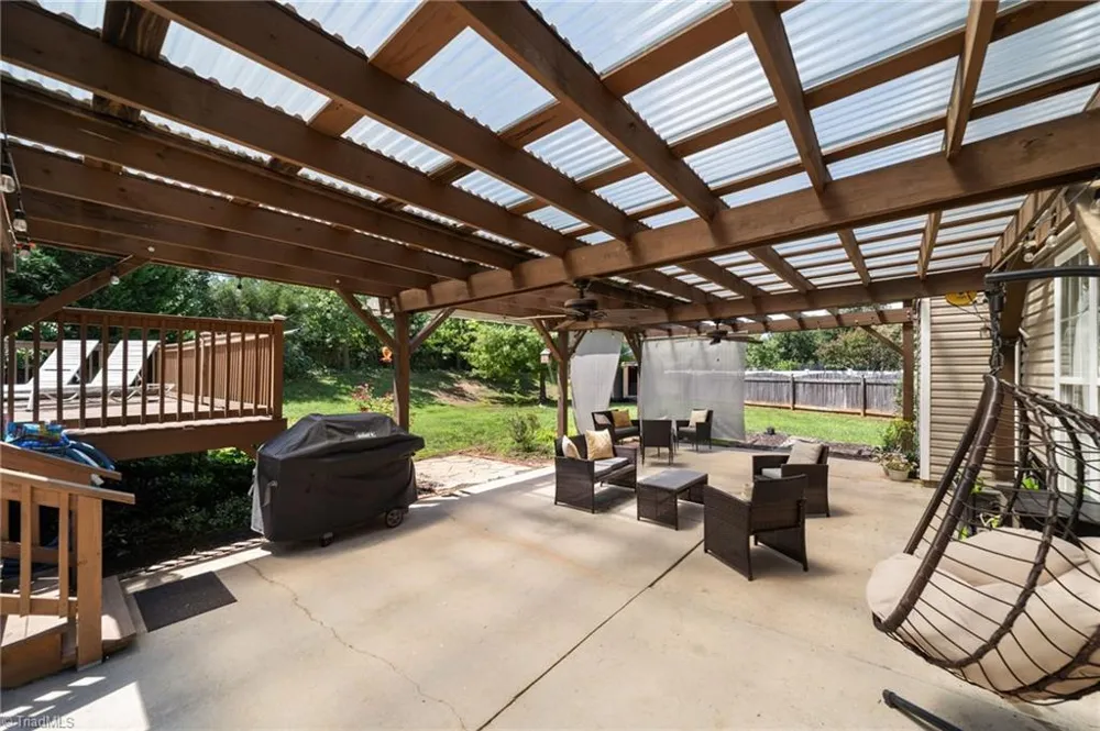122 Eagle Point Court Kernersville, NC 27284