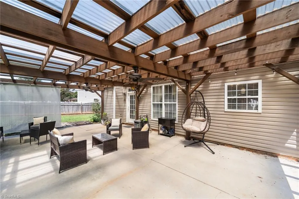 122 Eagle Point Court Kernersville, NC 27284