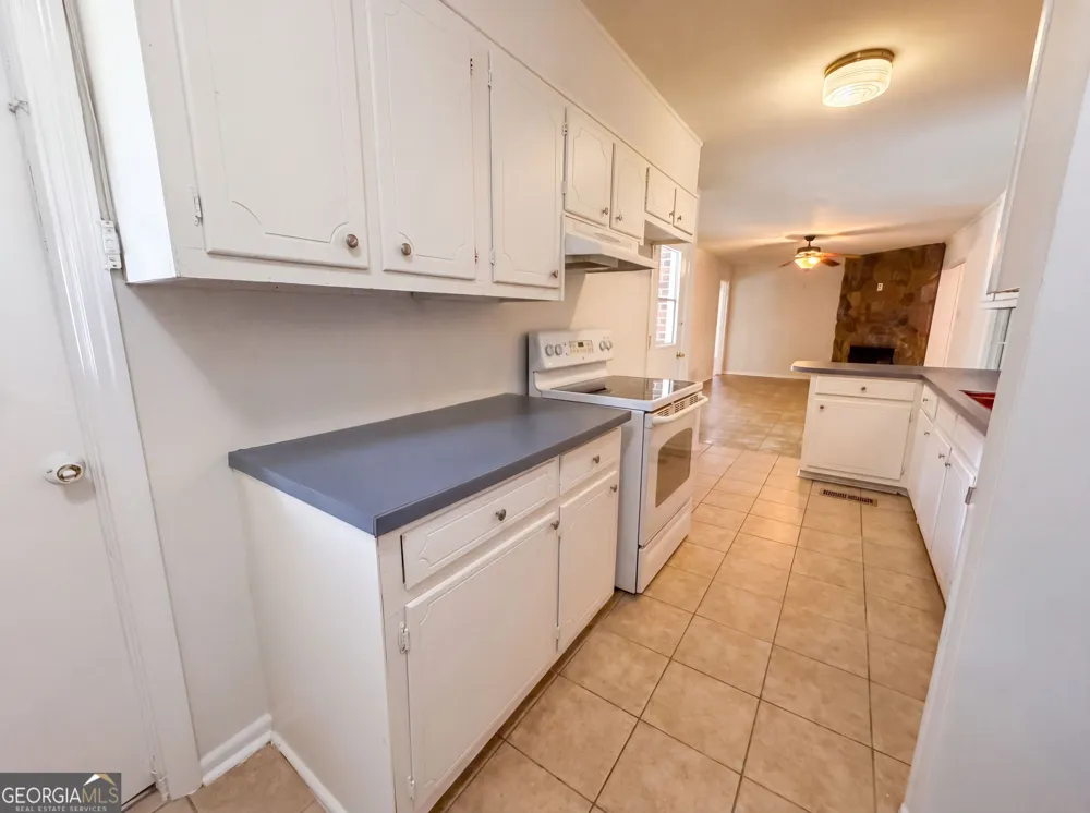 1276 Robin RD NE Conyers, GA 30012