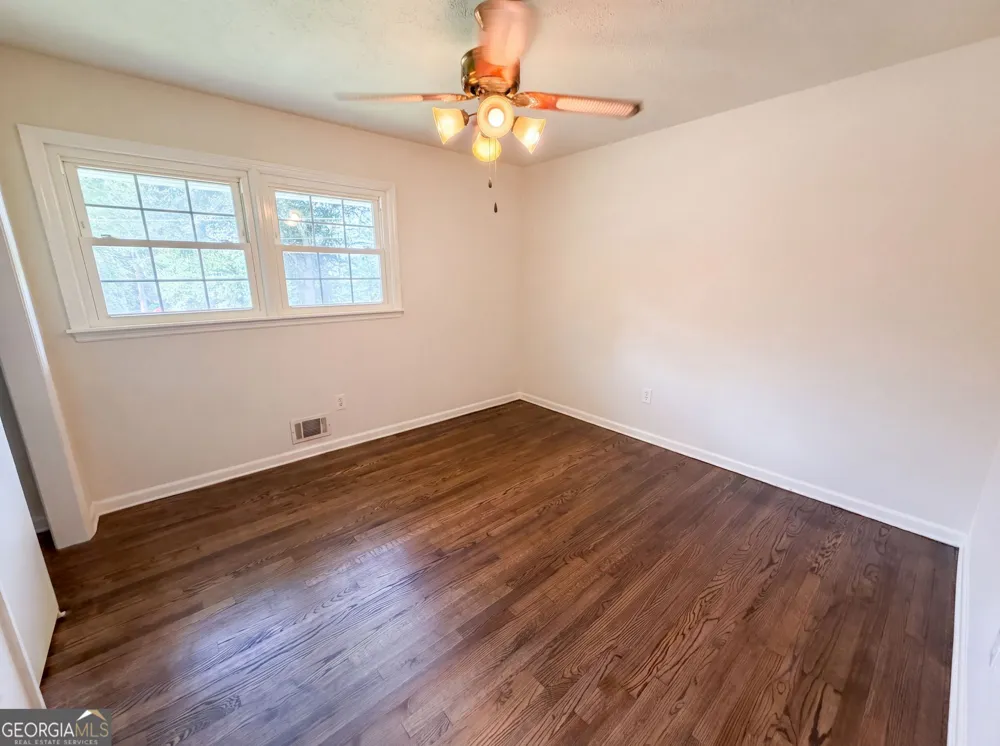 1276 Robin RD NE Conyers, GA 30012