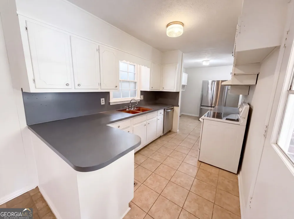 1276 Robin RD NE Conyers, GA 30012