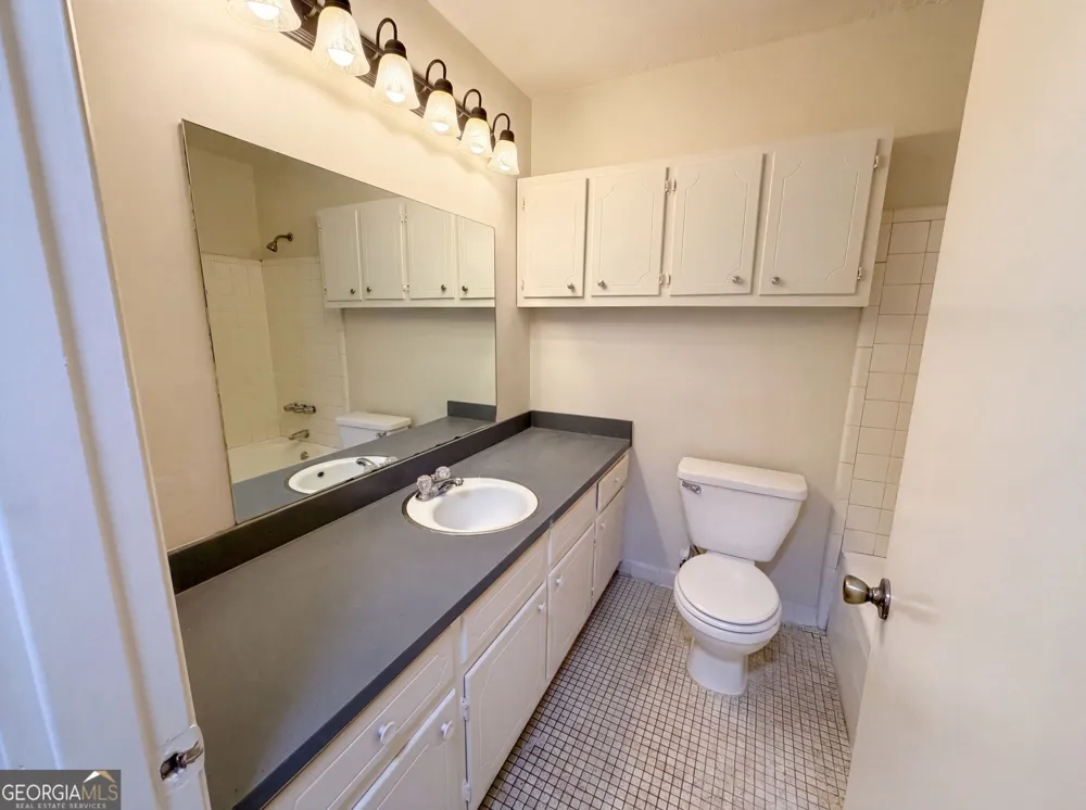 1276 Robin RD NE Conyers, GA 30012