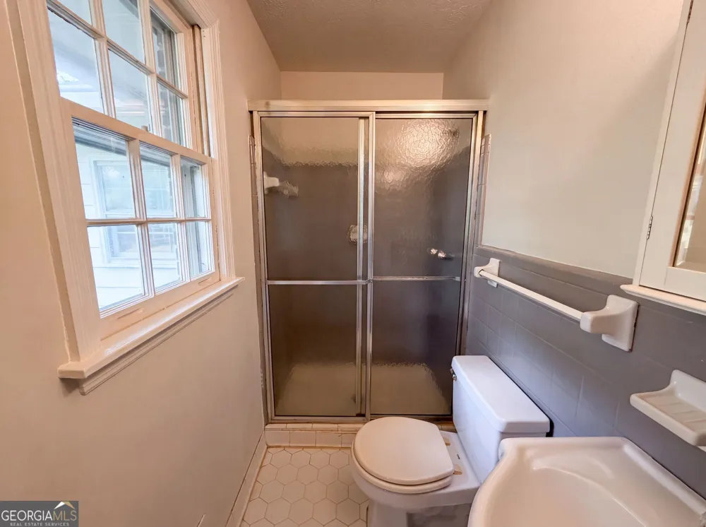 1276 Robin RD NE Conyers, GA 30012