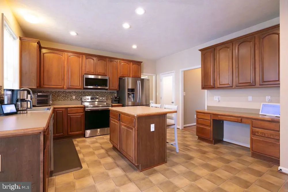 8896 MULLEN King George, VA 22485