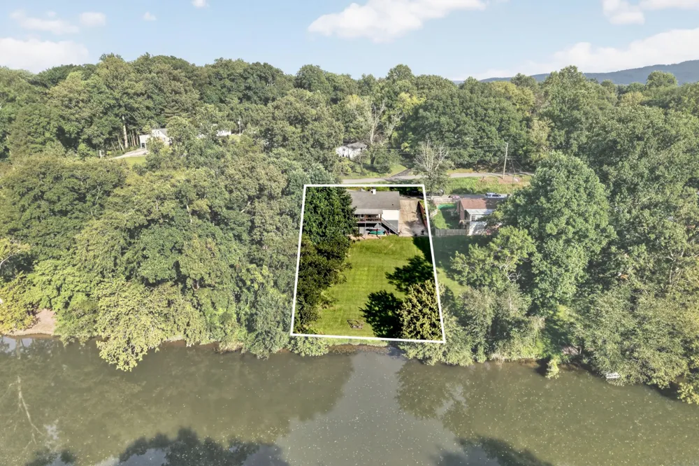 502 Westwood Dr McMinnville, TN 37110