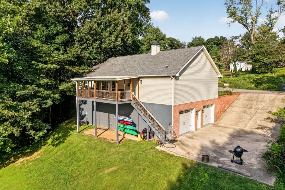 502 Westwood Dr McMinnville, TN 37110