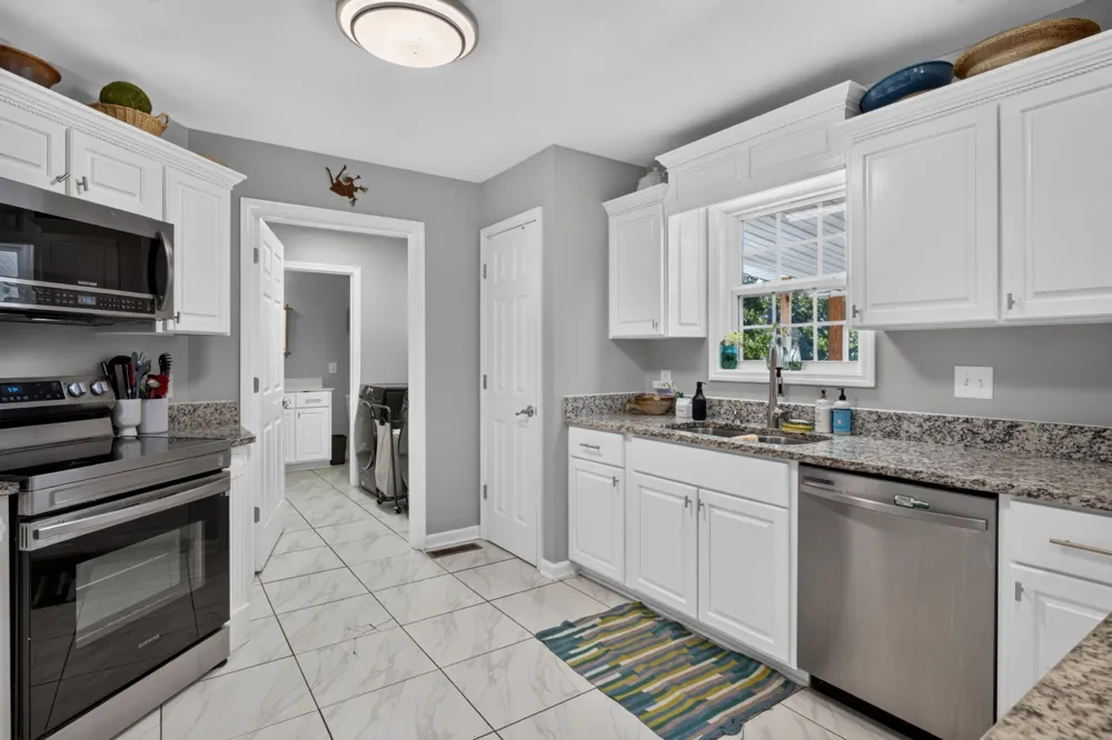 502 Westwood Dr McMinnville, TN 37110