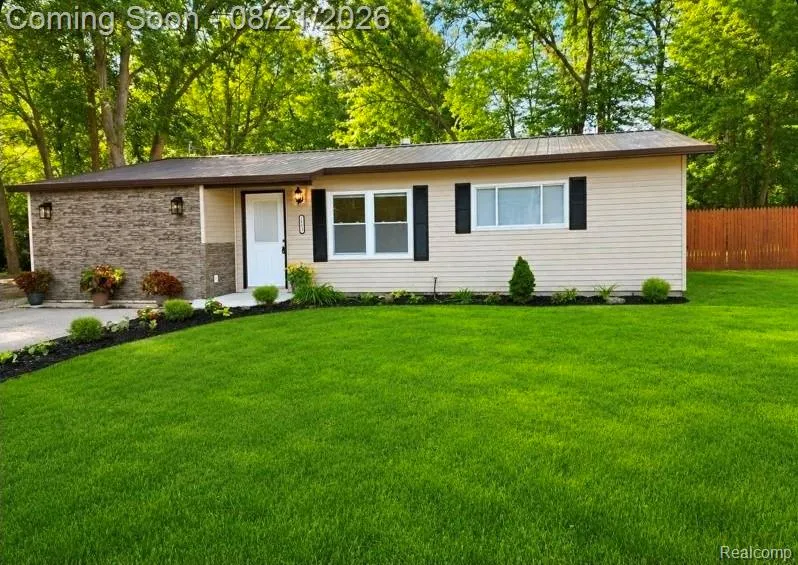 2564 Mueller Road Orion Charter Township, MI 48359