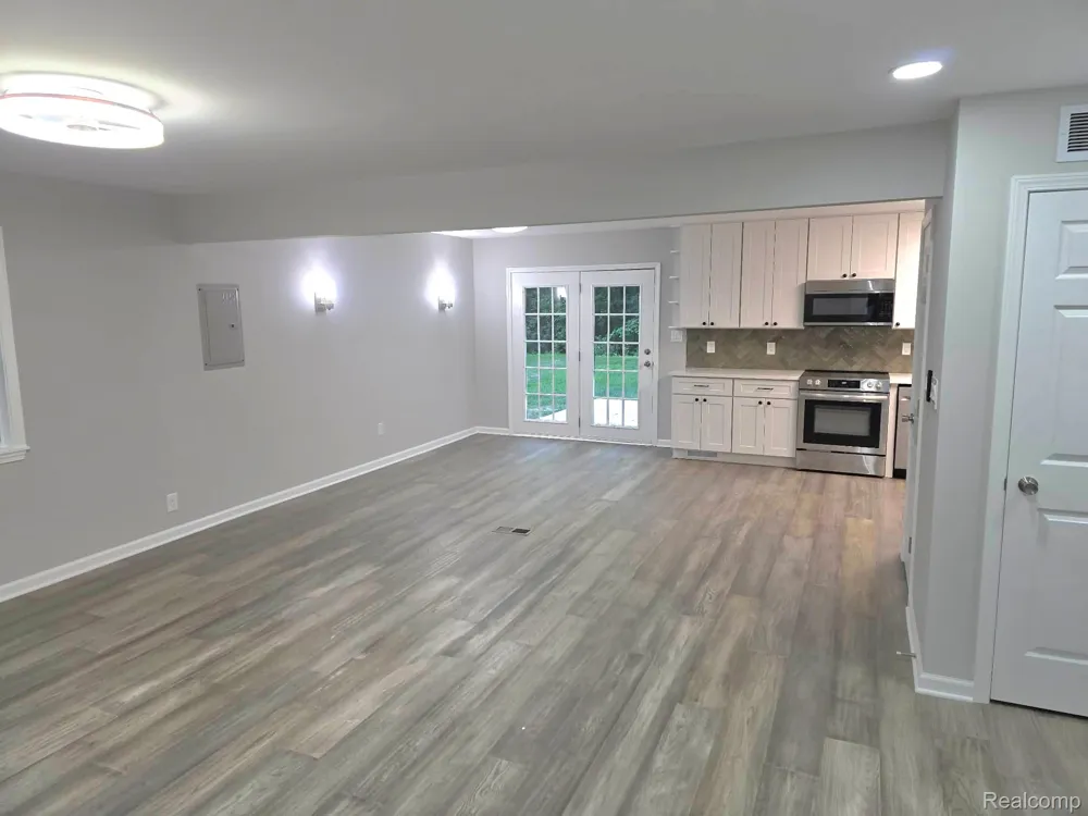 2564 Mueller Road Orion Charter Township, MI 48359