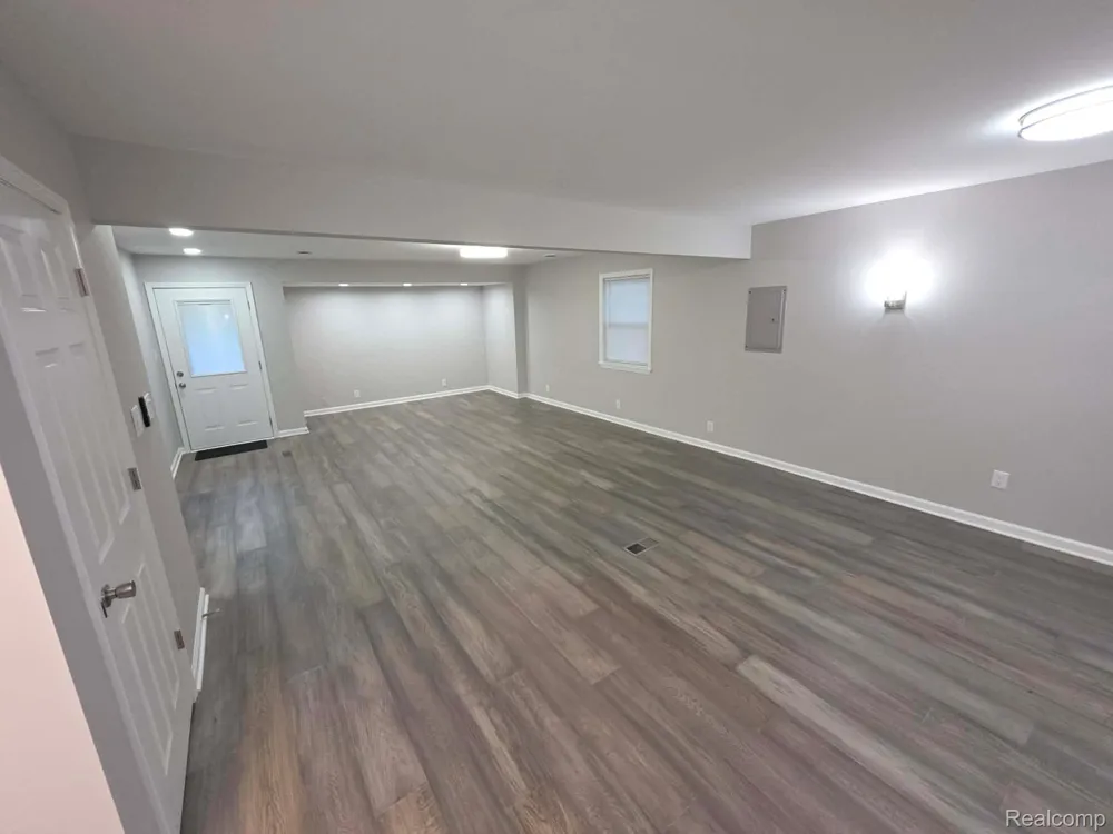 2564 Mueller Road Orion Charter Township, MI 48359