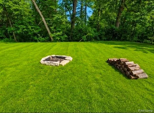2564 Mueller Road Orion Charter Township, MI 48359