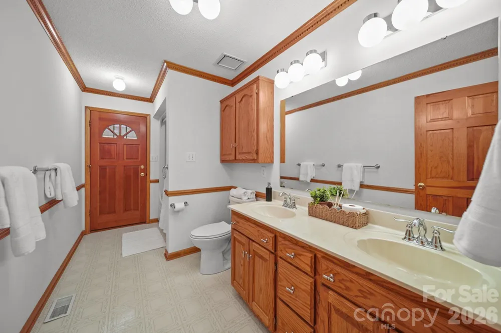3008 Eaker Drive Cherryville, NC 28021