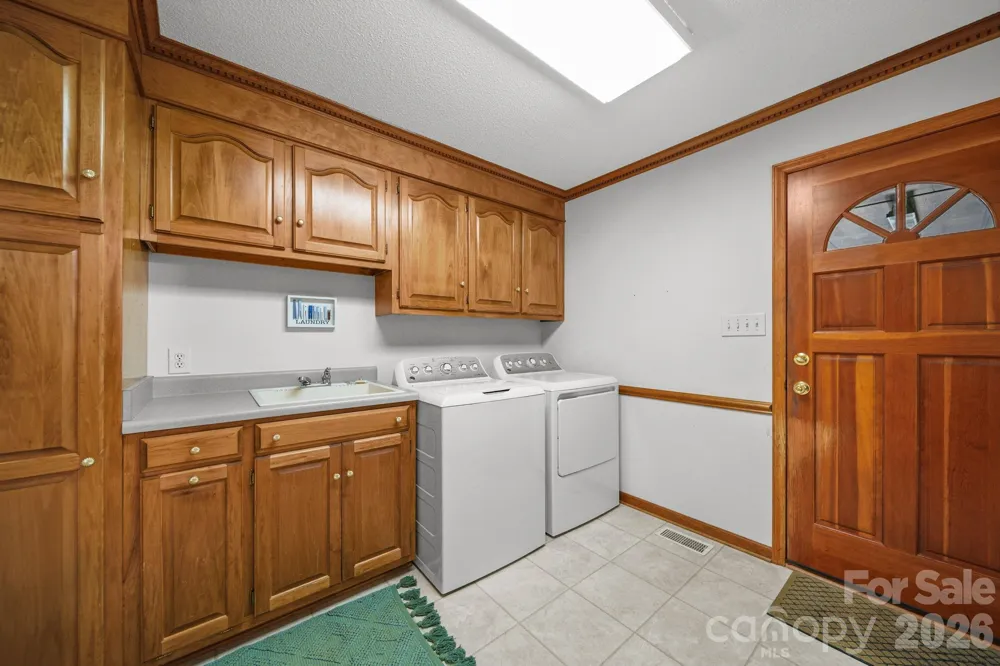 3008 Eaker Drive Cherryville, NC 28021