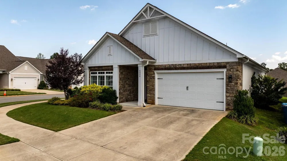 4526 Stellata Loop Sherrills Ford, NC 28673