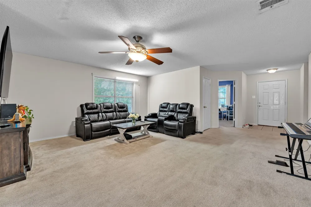 808 Flamingo Drive Saginaw, TX 76131