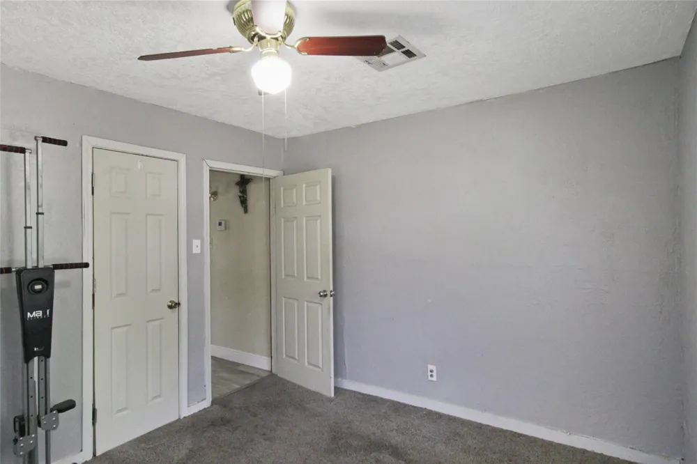 306 W Houston Avenue Pasadena, TX 77502