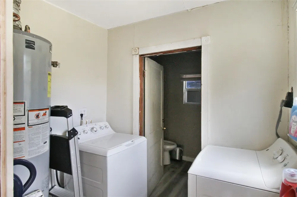 306 W Houston Avenue Pasadena, TX 77502
