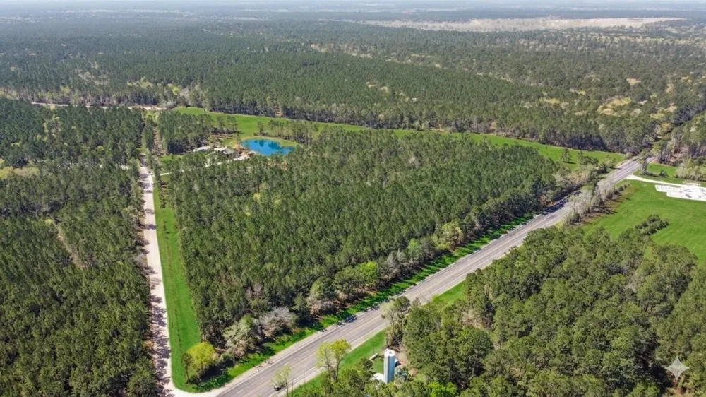 214 Hunters Hill Road Oakhurst, TX 77359