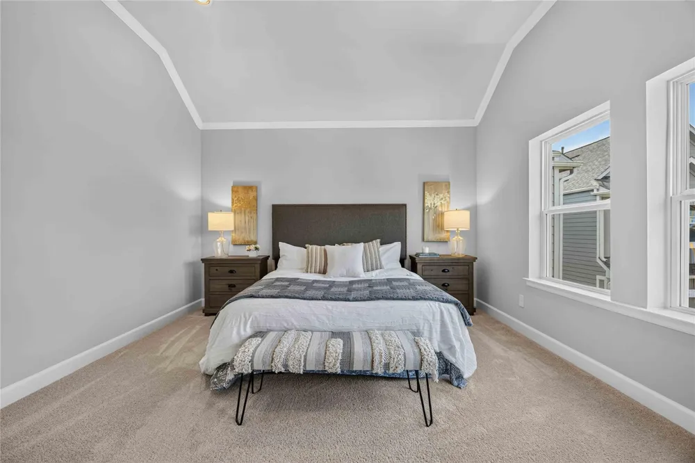 5525 Katy Freeway Houston, TX 77007