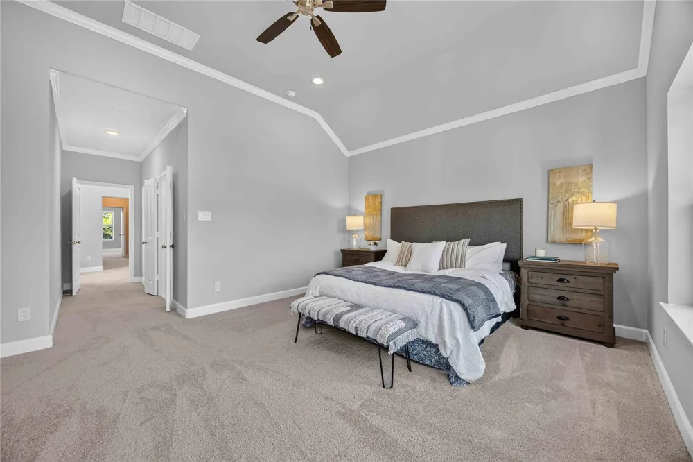 5525 Katy Freeway Houston, TX 77007