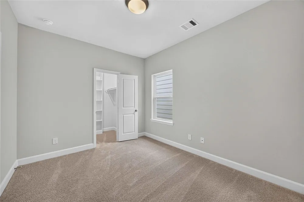 5525 Katy Freeway Houston, TX 77007