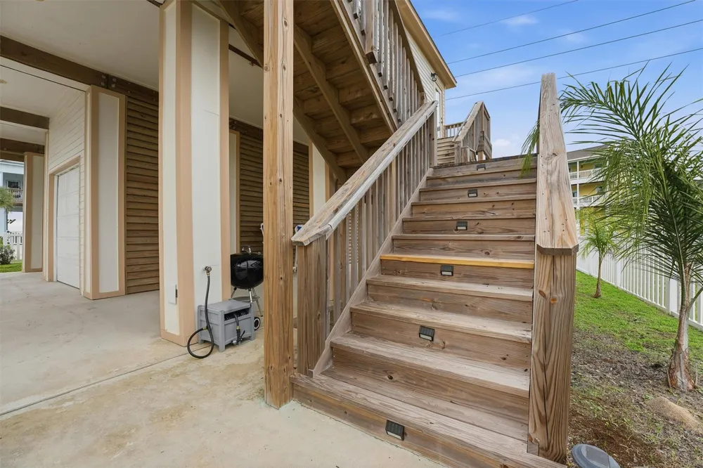 25003 San Simeon Court Galveston, TX 77554