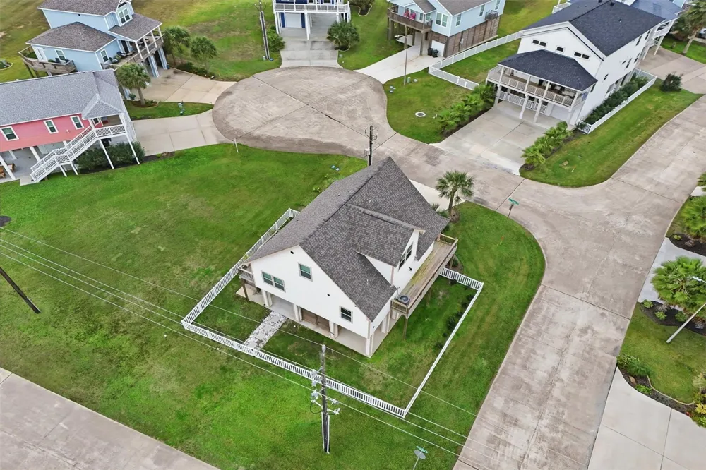 25003 San Simeon Court Galveston, TX 77554
