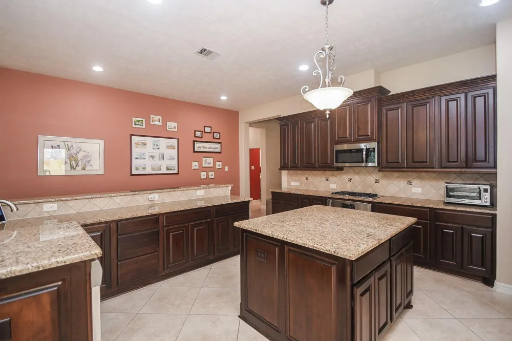 6915 Argonne Trail Sugar Land, TX 77479