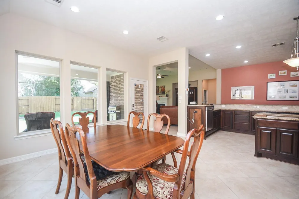 6915 Argonne Trail Sugar Land, TX 77479