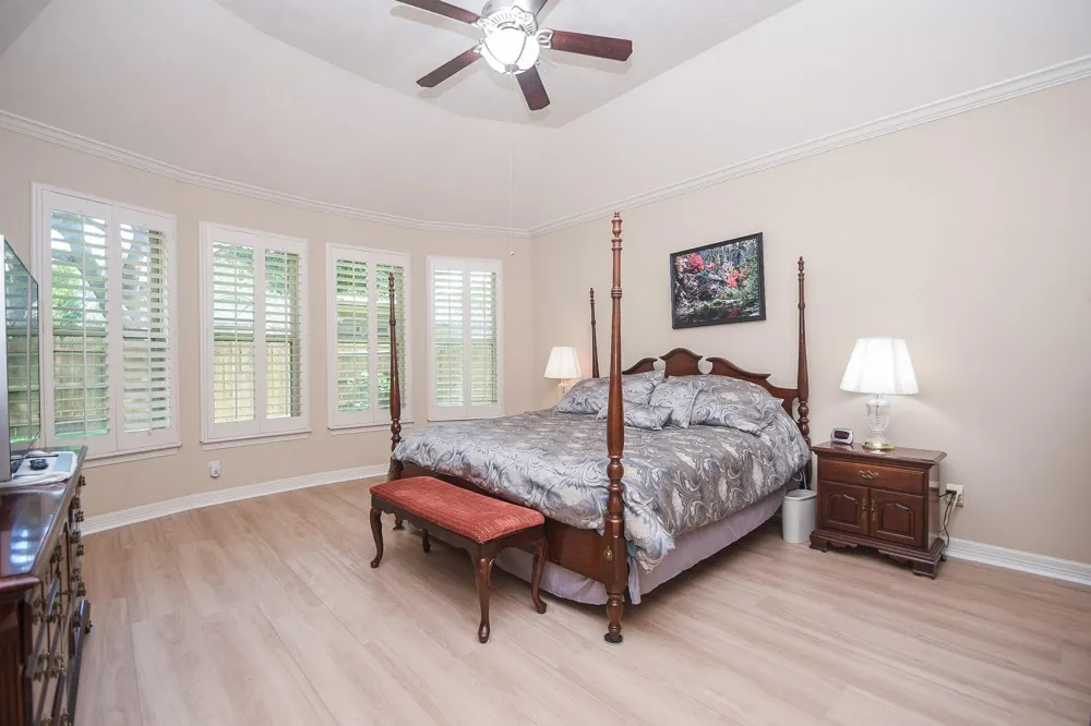 6915 Argonne Trail Sugar Land, TX 77479