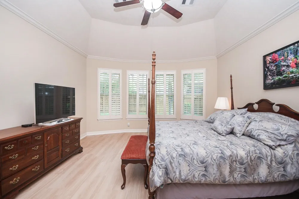 6915 Argonne Trail Sugar Land, TX 77479