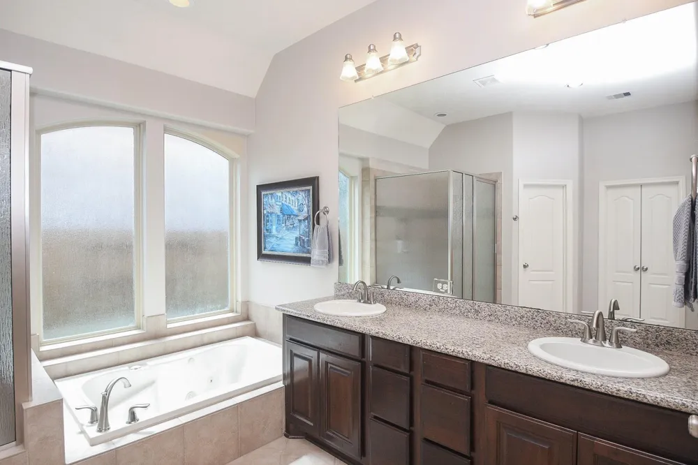 6915 Argonne Trail Sugar Land, TX 77479