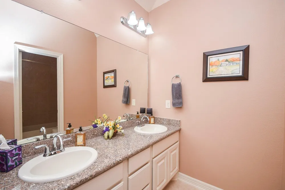 6915 Argonne Trail Sugar Land, TX 77479